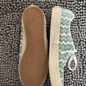 Vans Green and Gray Zigzag Women's Shoes